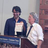 O Professor Pedro Amaral (Cedeplar/UFMG) recebe o Premio The Peter Nijkamp Research Encouragement Award 2024 da Regional Science Association International.